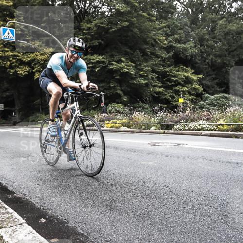 13.09.2026 - Stadtparktriathlon H.Heesch http://msf.ph/oto/10382571 13.09.2026 11:09:58 Radfahren 546, 637, 672 meine-sportfotos.de