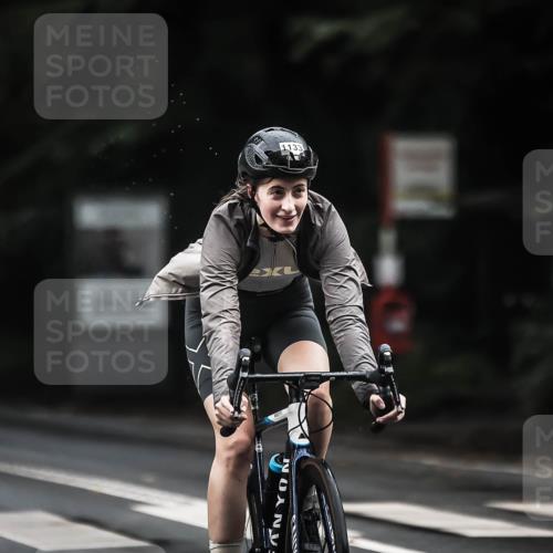 13.09.2026 - Stadtparktriathlon H.Heesch http://msf.ph/oto/10382581 13.09.2026 12:29:56 Radfahren 971, 983, 1068, 1133, 1136, 1154, 1176 meine-sportfotos.de