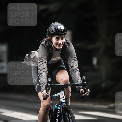 13.09.2026 - Stadtparktriathlon H.Heesch http://msf.ph/oto/10382585 13.09.2026 12:29:56 Radfahren 971, 983, 1068, 1133, 1136, 1154, 1176 meine-sportfotos.de