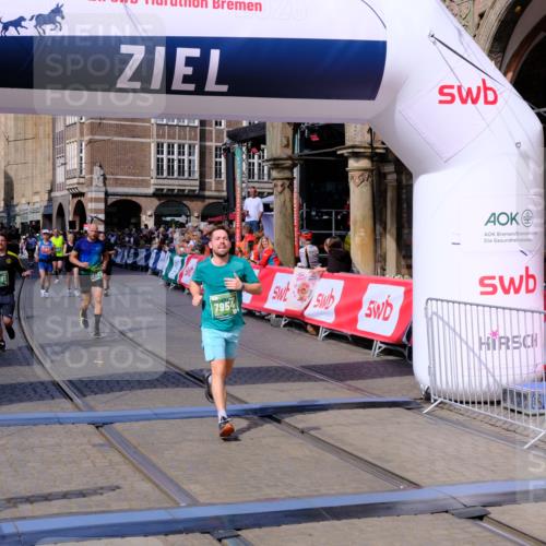 13.09.2026 - 21. swb-Marathon Bremen Tim E. http://msf.ph/oto/10382589 13.09.2026 13:18:39 Ziel 1146, 1419, 2055, 3458, 5307, 5460, 6293, 6294, 6818, 7491, 7731, 7954, 8404, 8872, 9019, 9134, 9609, 10065, 13150 meine-sportfotos.de