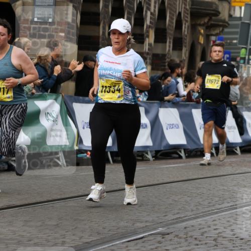 13.09.2026 - 21. swb-Marathon Bremen Strokosch-Dieckow http://msf.ph/oto/10382637 13.09.2026 11:05:31 Ziel 10370, 10411, 10465, 10576, 10697, 10718, 10800, 10802, 10850, 10975, 10995, 11102, 11105, 11157, 11218, 11281, 11326, 11584, 11616, 11722, 11900, 12002, 12011, 12064, 12079, 12080, 12099, 12335, 10168, 10238, 10259, 10260, 10457, 10864, 11024, 11520, 11724, 11791, 11892, 11947, 12156, 12273, 12362, 12501, 12773 meine-sportfotos.de