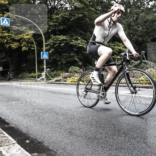 13.09.2026 - Stadtparktriathlon H.Heesch http://msf.ph/oto/10382651 13.09.2026 11:10:51 Radfahren 510 meine-sportfotos.de
