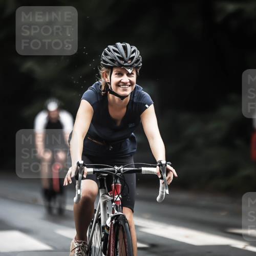13.09.2026 - Stadtparktriathlon H.Heesch http://msf.ph/oto/10382662 13.09.2026 12:30:05 Radfahren 983, 1040, 1109, 1118, 1154 meine-sportfotos.de