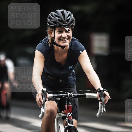 13.09.2026 - Stadtparktriathlon H.Heesch http://msf.ph/oto/10382673 13.09.2026 12:30:05 Radfahren 983, 1040, 1109, 1118, 1154 meine-sportfotos.de