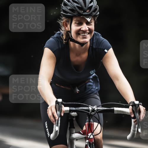 13.09.2026 - Stadtparktriathlon H.Heesch http://msf.ph/oto/10382676 13.09.2026 12:30:05 Radfahren 983, 1040, 1109, 1118, 1154 meine-sportfotos.de