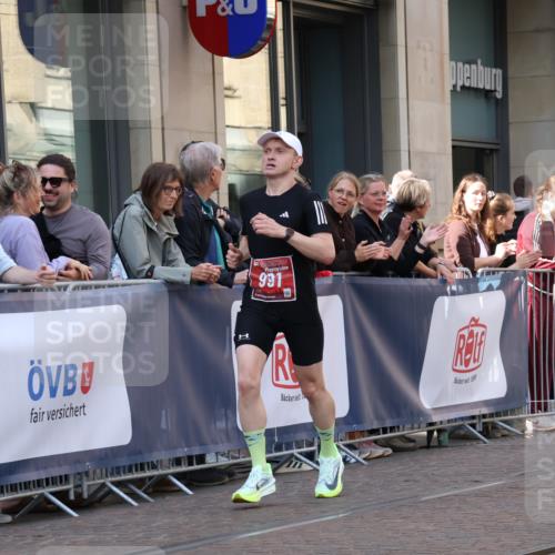 13.09.2026 - 21. swb-Marathon Bremen Strokosch-Dieckow http://msf.ph/oto/10382695 13.09.2026 12:47:58 Ziel 358, 447, 875, 991, 1161, 1783 meine-sportfotos.de