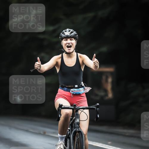 13.09.2026 - Stadtparktriathlon H.Heesch http://msf.ph/oto/10382696 13.09.2026 12:30:07 Radfahren 1040, 1109, 1118, 1151, 1154 meine-sportfotos.de