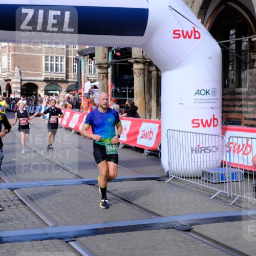 13.09.2026 - 21. swb-Marathon Bremen Tim E. http://msf.ph/oto/10382701 13.09.2026 13:18:43 Ziel 465, 1146, 1419, 2055, 5307, 5460, 6293, 6294, 6818, 7245, 7491, 7731, 7954, 8404, 8872, 9019, 9275, 13150 meine-sportfotos.de