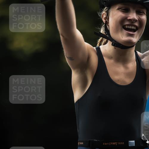 13.09.2026 - Stadtparktriathlon H.Heesch http://msf.ph/oto/10382728 13.09.2026 12:30:08 Radfahren 996, 1040, 1109, 1118, 1151, 1154 meine-sportfotos.de