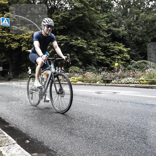 13.09.2026 - Stadtparktriathlon H.Heesch http://msf.ph/oto/10382729 13.09.2026 11:11:41 Radfahren 470, 547, 612 meine-sportfotos.de