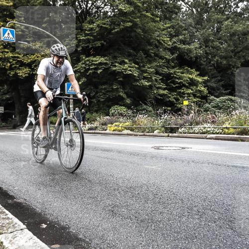 13.09.2026 - Stadtparktriathlon H.Heesch http://msf.ph/oto/10382741 13.09.2026 11:11:48 Radfahren 493, 498, 618 meine-sportfotos.de