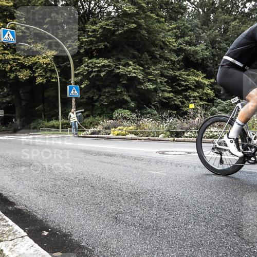 13.09.2026 - Stadtparktriathlon H.Heesch http://msf.ph/oto/10382746 13.09.2026 11:11:58 Radfahren 423, 603 meine-sportfotos.de
