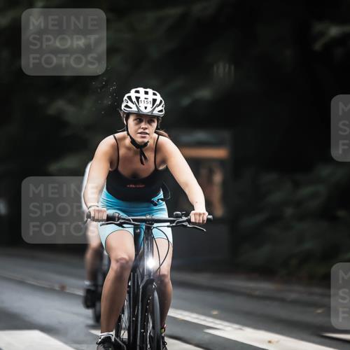 13.09.2026 - Stadtparktriathlon H.Heesch http://msf.ph/oto/10382747 13.09.2026 12:30:12 Radfahren 996, 1040, 1118, 1151 meine-sportfotos.de