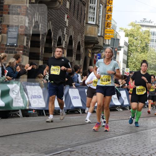 13.09.2026 - 21. swb-Marathon Bremen Strokosch-Dieckow http://msf.ph/oto/10382762 13.09.2026 11:05:33 Ziel 10370, 10411, 10576, 10697, 10717, 10718, 10800, 10802, 10995, 11102, 11105, 11157, 11218, 11281, 11326, 11334, 11584, 11616, 11722, 11900, 12002, 12011, 12064, 12079, 12080, 12099, 12335, 10168, 10238, 10259, 10260, 10457, 10864, 11024, 11520, 11791, 11947, 12156, 12362, 12378, 12501, 12773 meine-sportfotos.de