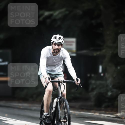13.09.2026 - Stadtparktriathlon H.Heesch http://msf.ph/oto/10382767 13.09.2026 12:30:14 Radfahren 996, 1151 meine-sportfotos.de