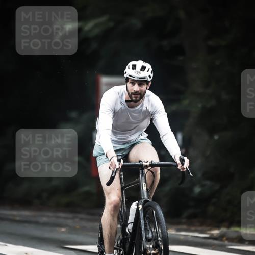 13.09.2026 - Stadtparktriathlon H.Heesch http://msf.ph/oto/10382770 13.09.2026 12:30:14 Radfahren 996, 1151 meine-sportfotos.de