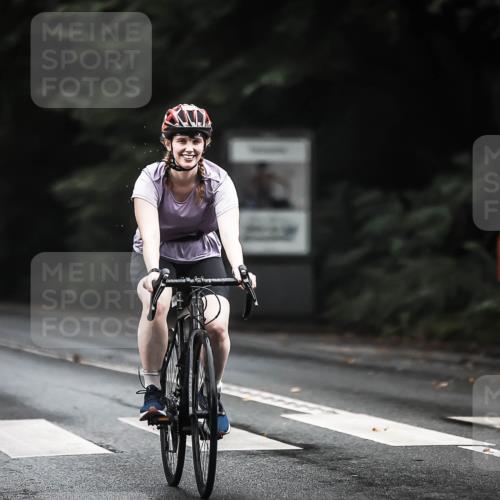 13.09.2026 - Stadtparktriathlon H.Heesch http://msf.ph/oto/10382795 13.09.2026 12:30:22 Radfahren 1054, 1080, 1140 meine-sportfotos.de