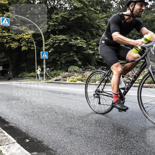 13.09.2026 - Stadtparktriathlon H.Heesch http://msf.ph/oto/10382801 13.09.2026 11:12:35 Radfahren 619, 664 meine-sportfotos.de