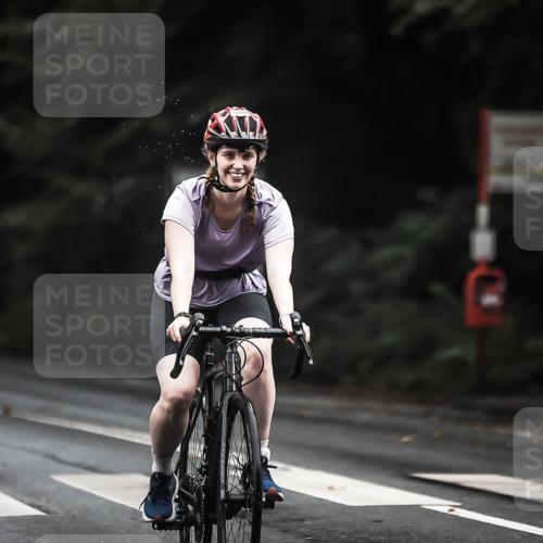 13.09.2026 - Stadtparktriathlon H.Heesch http://msf.ph/oto/10382805 13.09.2026 12:30:22 Radfahren 1054, 1080, 1140 meine-sportfotos.de