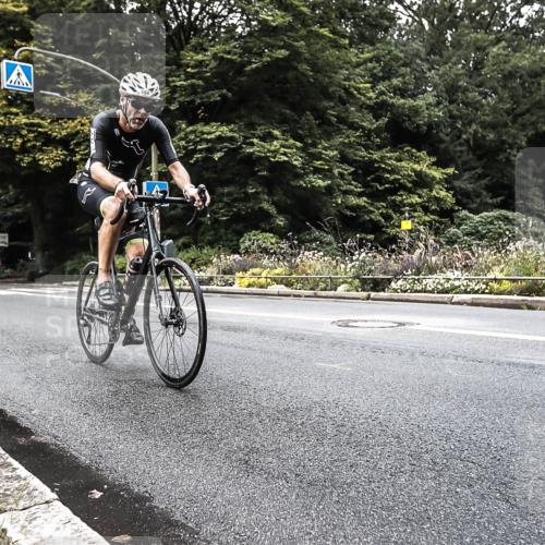 13.09.2026 - Stadtparktriathlon H.Heesch http://msf.ph/oto/10382808 13.09.2026 11:12:36 Radfahren 619, 664 meine-sportfotos.de