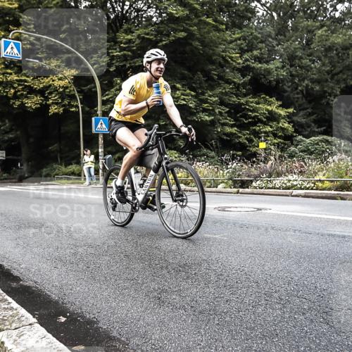 13.09.2026 - Stadtparktriathlon H.Heesch http://msf.ph/oto/10382815 13.09.2026 11:12:49 Radfahren 597, 702 meine-sportfotos.de