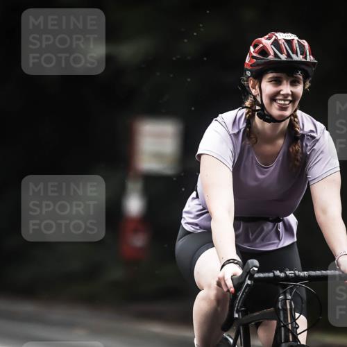 13.09.2026 - Stadtparktriathlon H.Heesch http://msf.ph/oto/10382828 13.09.2026 12:30:23 Radfahren 1054, 1080, 1140 meine-sportfotos.de