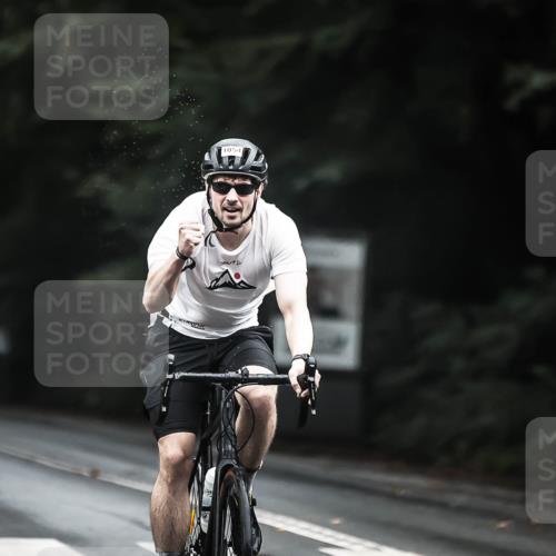 13.09.2026 - Stadtparktriathlon H.Heesch http://msf.ph/oto/10382832 13.09.2026 12:30:24 Radfahren 1054, 1080, 1140 meine-sportfotos.de