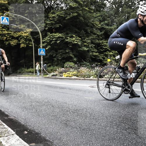 13.09.2026 - Stadtparktriathlon H.Heesch http://msf.ph/oto/10382838 13.09.2026 11:13:22 Radfahren 602, 635, 668 meine-sportfotos.de