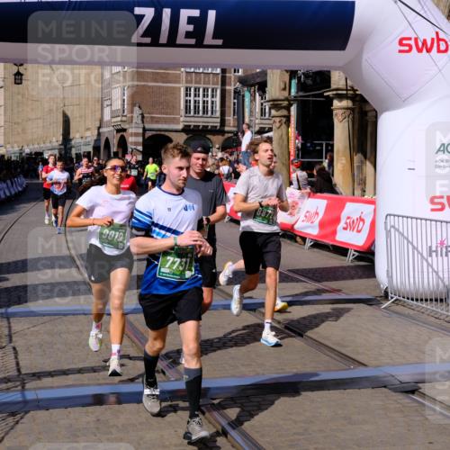 13.09.2026 - 21. swb-Marathon Bremen Tim E. http://msf.ph/oto/10382846 13.09.2026 13:18:53 Ziel 465, 2055, 2324, 2948, 3631, 4120, 4413, 4642, 5307, 5867, 6293, 6294, 6787, 6818, 7245, 7731, 8404, 8540, 8743, 8872, 9019, 9275, 9327, 9833 meine-sportfotos.de