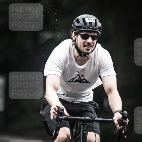 13.09.2026 - Stadtparktriathlon H.Heesch http://msf.ph/oto/10382852 13.09.2026 12:30:24 Radfahren 1054, 1080, 1140 meine-sportfotos.de