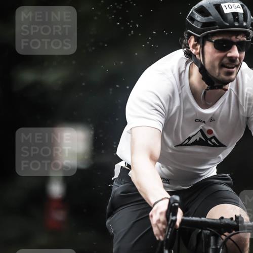 13.09.2026 - Stadtparktriathlon H.Heesch http://msf.ph/oto/10382854 13.09.2026 12:30:24 Radfahren 1054, 1080, 1140 meine-sportfotos.de