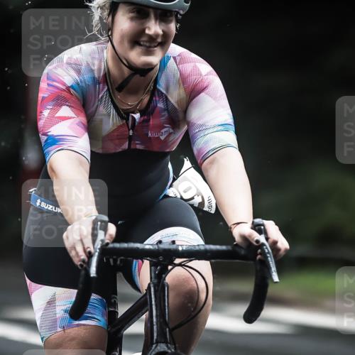 13.09.2026 - Stadtparktriathlon H.Heesch http://msf.ph/oto/10382868 13.09.2026 12:30:29 Radfahren 1054, 1140 meine-sportfotos.de