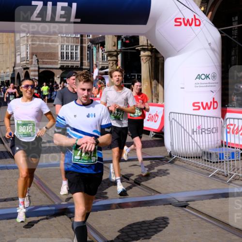 13.09.2026 - 21. swb-Marathon Bremen Tim E. http://msf.ph/oto/10382870 13.09.2026 13:18:53 Ziel 465, 2055, 2324, 2948, 3631, 4120, 4413, 4642, 5307, 5867, 6293, 6294, 6787, 6818, 7245, 7731, 8404, 8540, 8743, 8872, 9019, 9275, 9327, 9833 meine-sportfotos.de