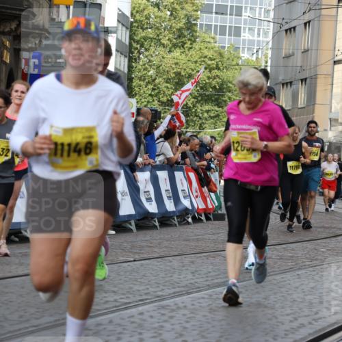 13.09.2026 - 21. swb-Marathon Bremen Strokosch-Dieckow http://msf.ph/oto/10382876 13.09.2026 11:05:36 Ziel 10370, 10411, 10576, 10697, 10717, 10718, 10800, 10802, 10995, 11102, 11105, 11157, 11218, 11281, 11326, 11334, 11584, 11616, 11722, 11900, 12011, 12079, 12080, 12099, 12251, 12335, 10168, 10238, 10305, 10457, 11024, 11947, 12156, 12378, 12501, 12523, 12528, 12773 meine-sportfotos.de
