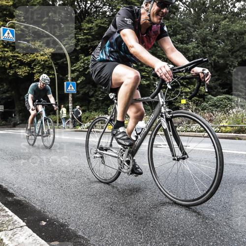 13.09.2026 - Stadtparktriathlon H.Heesch http://msf.ph/oto/10382900 13.09.2026 11:13:55 Radfahren 512, 687 meine-sportfotos.de