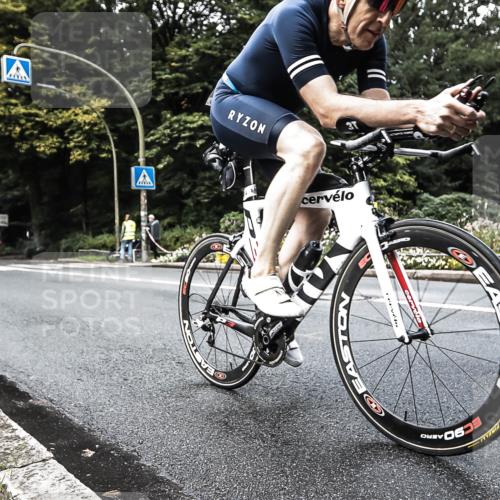13.09.2026 - Stadtparktriathlon H.Heesch http://msf.ph/oto/10382923 13.09.2026 11:14:06 Radfahren 658, 674 meine-sportfotos.de