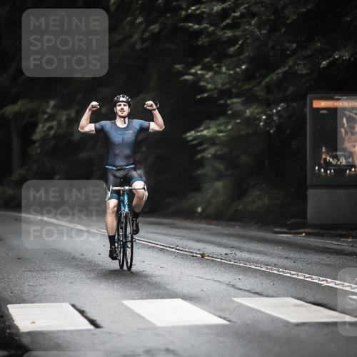 13.09.2026 - Stadtparktriathlon H.Heesch http://msf.ph/oto/10382928 13.09.2026 12:30:40 Radfahren 1026, 1156, 1163 meine-sportfotos.de
