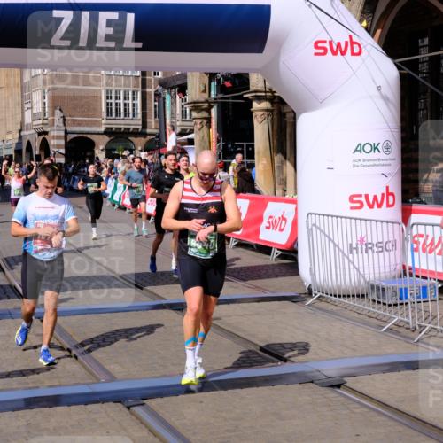 13.09.2026 - 21. swb-Marathon Bremen Tim E. http://msf.ph/oto/10382930 13.09.2026 13:18:58 Ziel 465, 2324, 2948, 3631, 4120, 4413, 4642, 5867, 6787, 7104, 7163, 7245, 7731, 8404, 8540, 8743, 8872, 9019, 9275, 9327, 9833 meine-sportfotos.de
