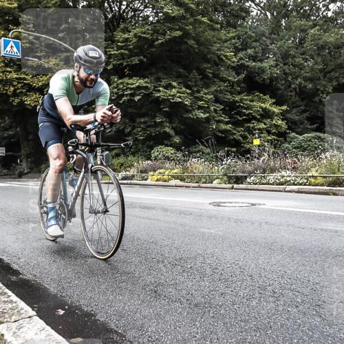13.09.2026 - Stadtparktriathlon H.Heesch http://msf.ph/oto/10382940 13.09.2026 11:14:09 Radfahren 614, 658 meine-sportfotos.de
