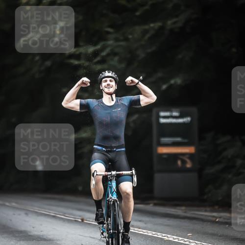 13.09.2026 - Stadtparktriathlon H.Heesch http://msf.ph/oto/10382951 13.09.2026 12:30:41 Radfahren 1026, 1156, 1163 meine-sportfotos.de