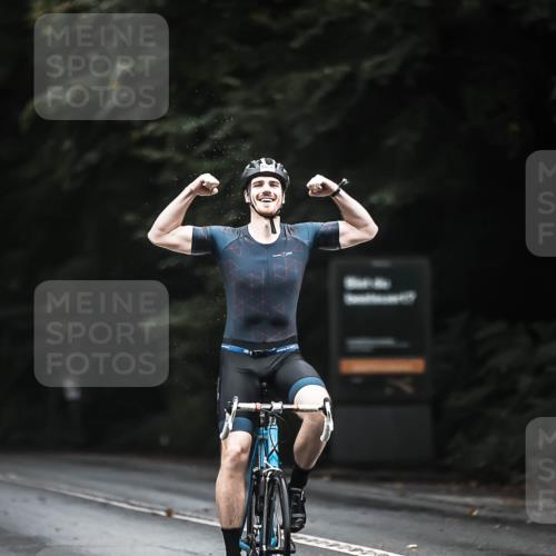 13.09.2026 - Stadtparktriathlon H.Heesch http://msf.ph/oto/10382955 13.09.2026 12:30:41 Radfahren 1026, 1156, 1163 meine-sportfotos.de