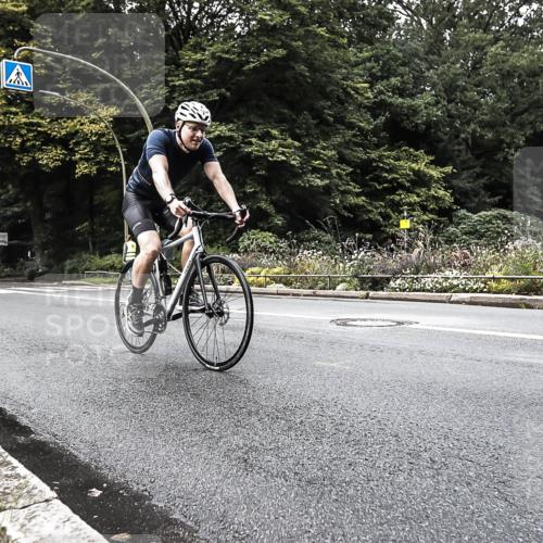 13.09.2026 - Stadtparktriathlon H.Heesch http://msf.ph/oto/10382963 13.09.2026 11:14:34 Radfahren 467, 559, 632 meine-sportfotos.de