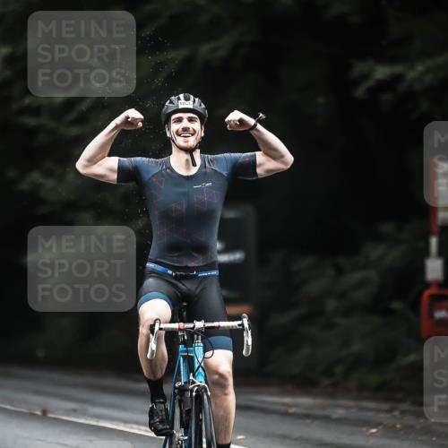 13.09.2026 - Stadtparktriathlon H.Heesch http://msf.ph/oto/10382967 13.09.2026 12:30:42 Radfahren 1026, 1156, 1163 meine-sportfotos.de