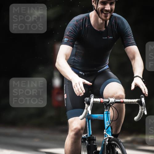 13.09.2026 - Stadtparktriathlon H.Heesch http://msf.ph/oto/10382988 13.09.2026 12:30:42 Radfahren 1026, 1156, 1163 meine-sportfotos.de