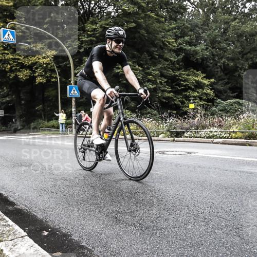 13.09.2026 - Stadtparktriathlon H.Heesch http://msf.ph/oto/10382989 13.09.2026 11:14:48 Radfahren 599, 622, 634 meine-sportfotos.de