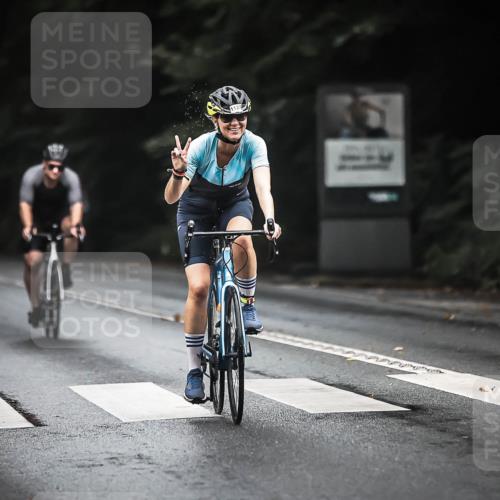 13.09.2026 - Stadtparktriathlon H.Heesch http://msf.ph/oto/10382992 13.09.2026 12:30:48 Radfahren 961, 1026, 1127 meine-sportfotos.de
