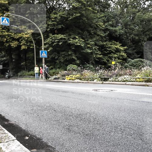 13.09.2026 - Stadtparktriathlon H.Heesch http://msf.ph/oto/10383011 13.09.2026 11:15:06 Radfahren 678 meine-sportfotos.de