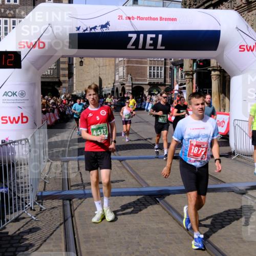 13.09.2026 - 21. swb-Marathon Bremen Tim E. http://msf.ph/oto/10383012 13.09.2026 13:19:00 Ziel 465, 2324, 2948, 3631, 4120, 4413, 4642, 5277, 5867, 6787, 7104, 7163, 7245, 7602, 8540, 8743, 9275, 9327, 9833 meine-sportfotos.de