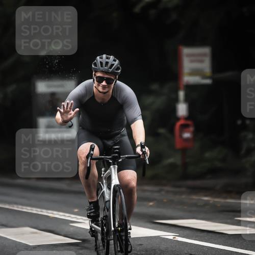 13.09.2026 - Stadtparktriathlon H.Heesch http://msf.ph/oto/10383036 13.09.2026 12:30:50 Radfahren 961, 1127 meine-sportfotos.de