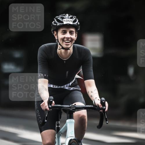 13.09.2026 - Stadtparktriathlon H.Heesch http://msf.ph/oto/10383065 13.09.2026 12:30:57 Radfahren 1069, 1116 meine-sportfotos.de